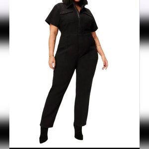 Good American Fit For Success Short Sleeve Collar Straight Leg Denim Jumpsuit